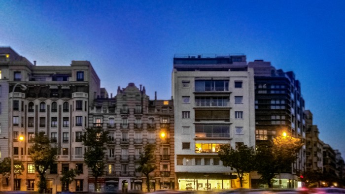 fotografia edificio fachada ventanas hogares arquitectura paisaje urbano siuacionismo psicogeografia antonio beltran